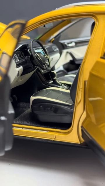 Распаковка модели Volkswagen T-Roc 📦✨