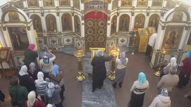 Запись трансляции 16 ноября 8:40. Часы. Литургия смотреть онлайн