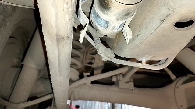 Как поменять топливный фильтр Нива Тревел