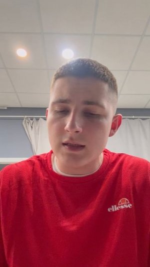 Карие глаза