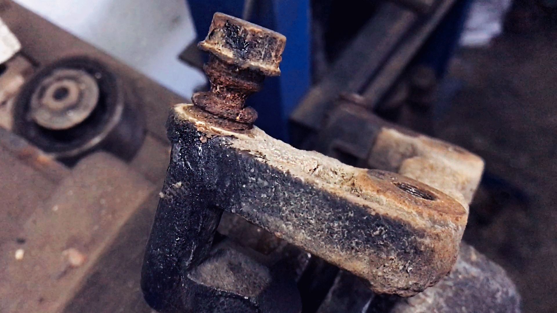 Жесть на СТО.Будни в гараже#36.Лада гранта, убийца резины. Закончились тормоза Hyundai Sonata. смотреть онлайн