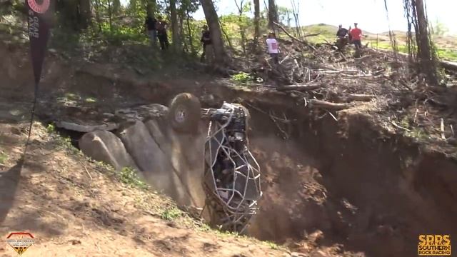 "ГОРНЫЕ ДЖИПЫ ПРОТИВ БЕЗУМНОЙ СТЕНЫ. SRRS РАУНД 2. ГОНКА БИКИНИ БОТОМ" смотреть онлайн