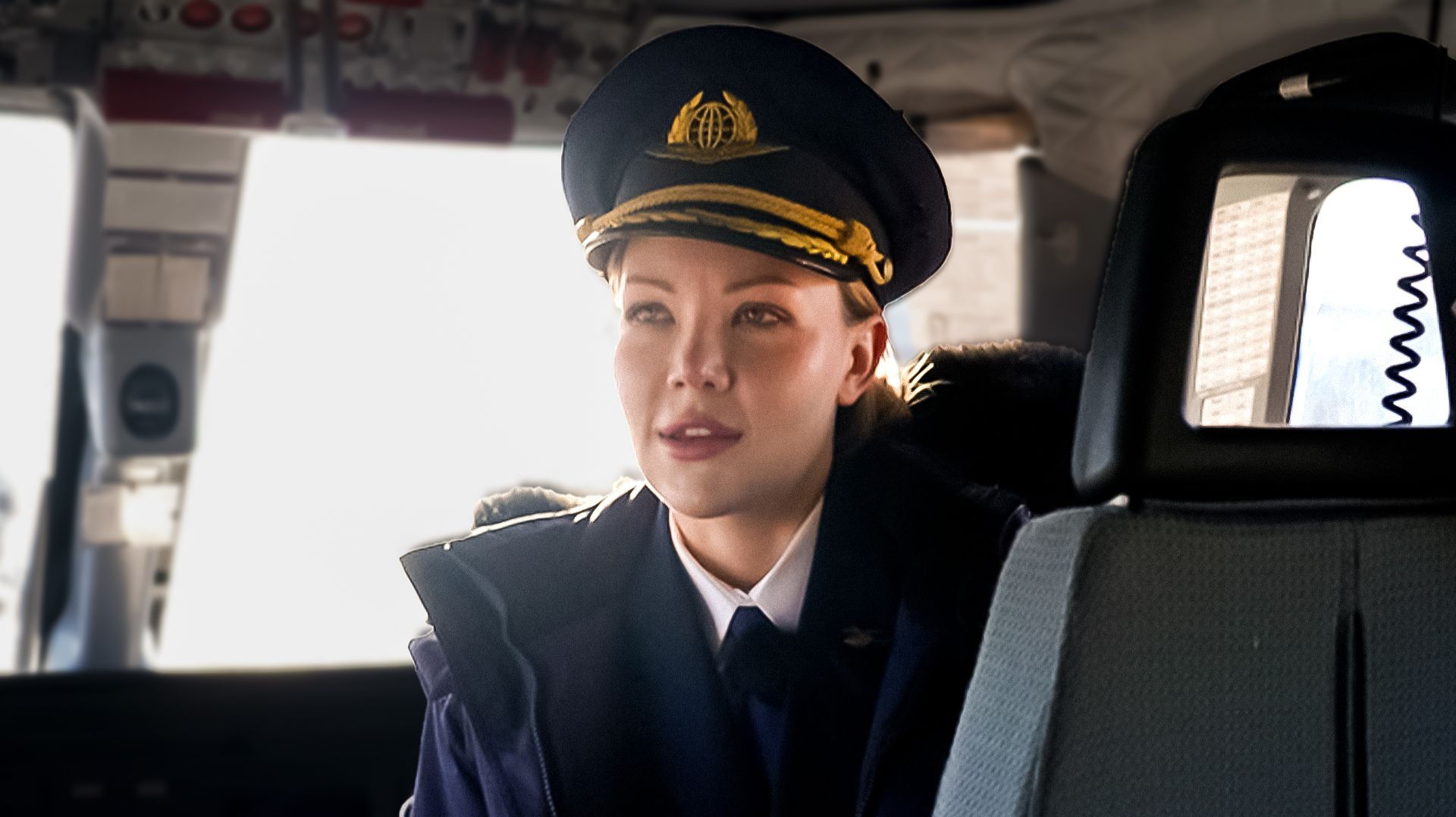 Первая в мире девушка-пилот покоряет Крайний Север на вертолетах «Ансат» и Ми-8 смотреть онлайн