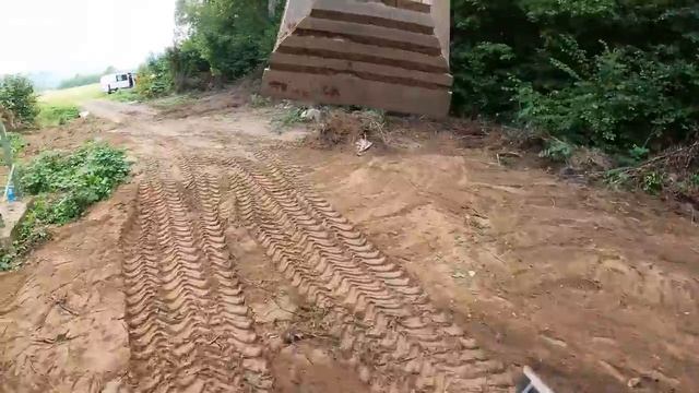 Выравнивание участка и засыпка фундамента. смотреть онлайн