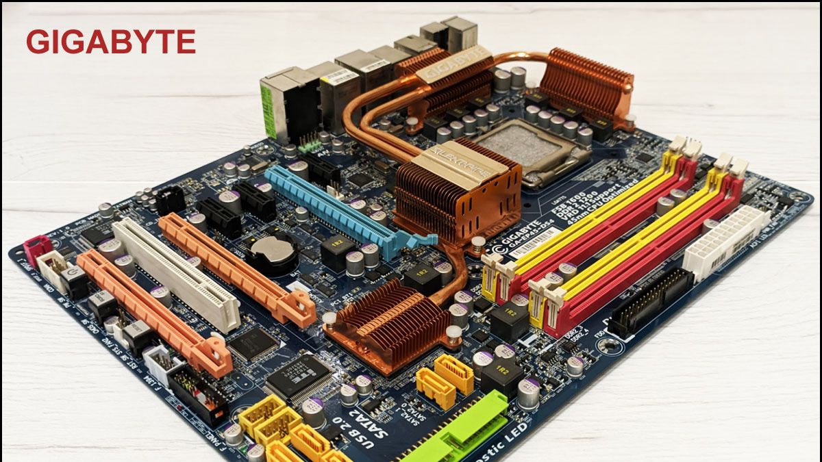 Gigabyte GA-EP45-DS4 смотреть онлайн