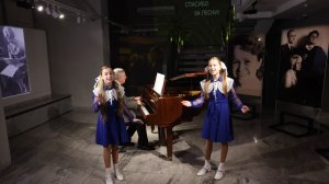 "По Ангаре" муз. А. Пахмутова, сл. Н. Добронравов