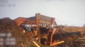 Российские дроны нанесли удары по машинам с боевиками ВСУ, которые пытались прорваться в Купянск.