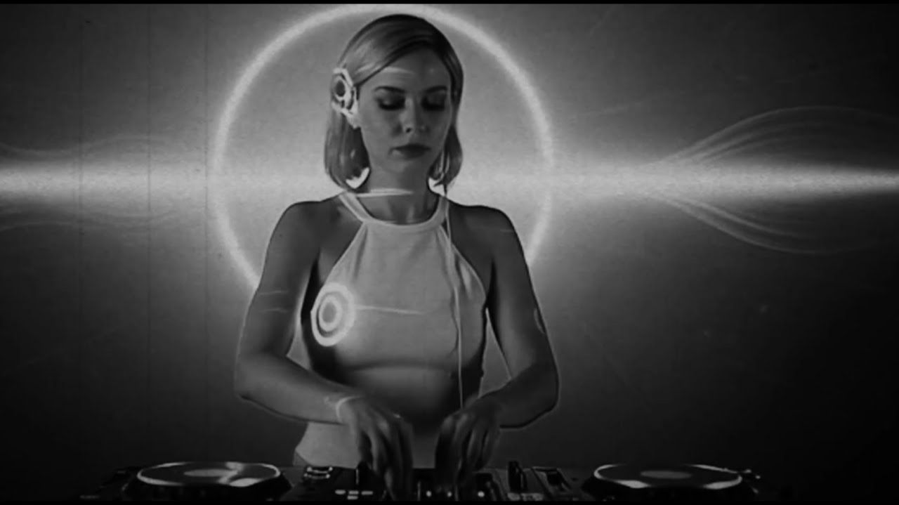 Dark Techno • Minimal • Urban Decay | Gritty Textures, Driving Bassline, Underground Minimal Beats смотреть онлайн