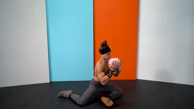 Гоблет разгибание бёдер сидя под 90 градусов с гирей / KB Goblet 90 90 Hip Extensions смотреть онлайн