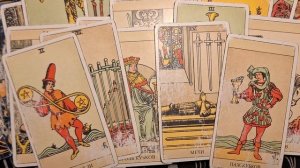 ТАРО РАСКЛАД\ КТО О ВАС ПЫТАЕТСЯ СОБИРАТЬ ИНФОРМАЦИЮ?!