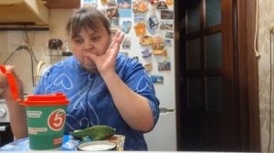 фантазёры из комментов  чья бы  корова  мычала  ваша бы молчала  мукбанг