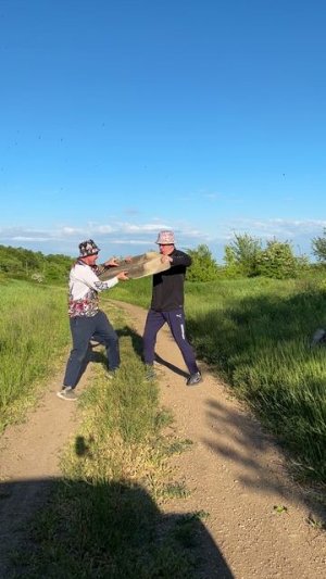 СЕРЬЁЗНЫЕ ПАРНИ