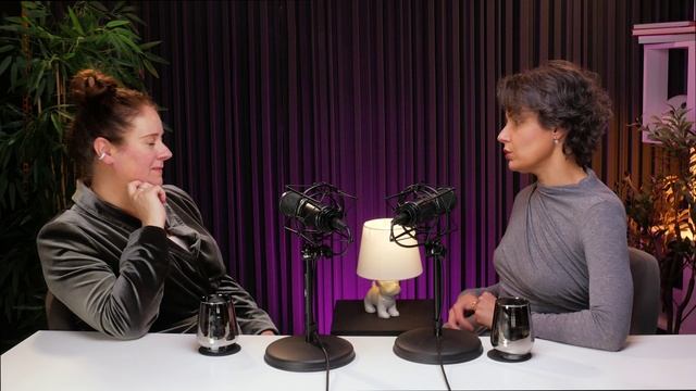 Сексуальность после 40: Как вернуть страсть в отношения — с Анной Калинджи смотреть онлайн