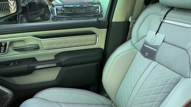 Dodge RAM 1500 Tungsten - интерьер и экстерьер смотреть онлайн