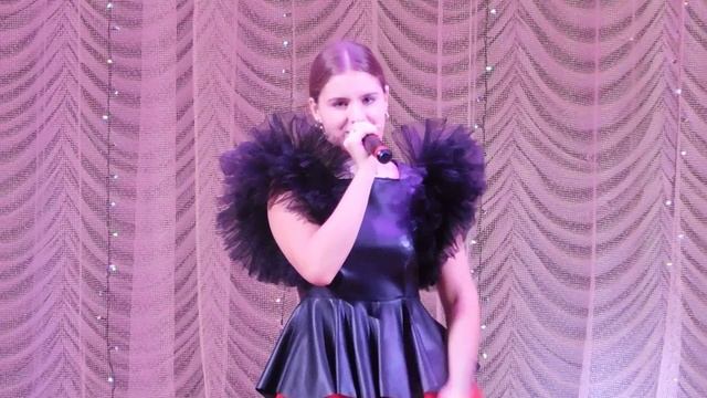 Ивженко Кира «Нас учили быть птицами» муз. П.Каминский, сл.Д.Растаев