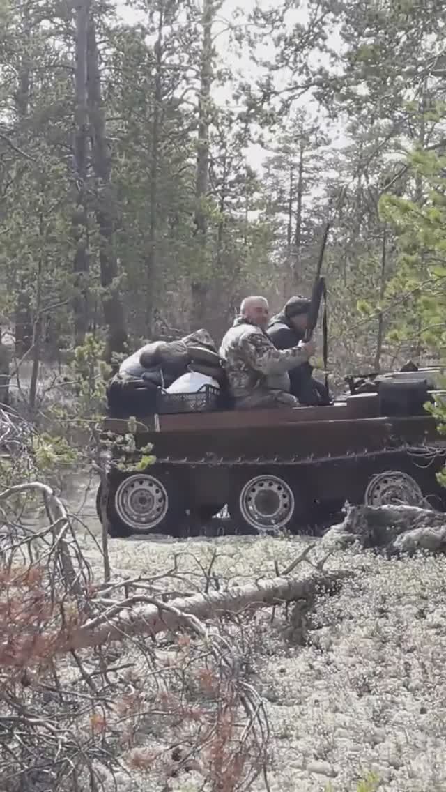 Танкисты. Ух бл..ь. чуть не упал.