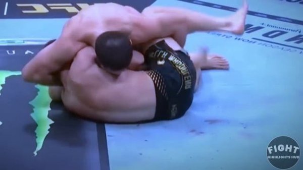 бой Islam Makhachev vs Jack Della Maddalena Ислам махачев против Делла Маддалена ноябрь 2025 г .mp4