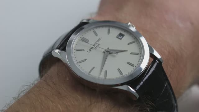 Обзор часов Patek Philippe Calatrava Ref. 5296G-010