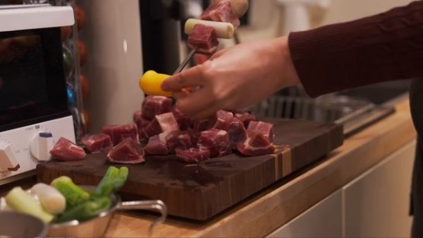 Kirin Camp 5-ЗВЁЗДОЧНЫЙ ОТЕЛЬНЫЙ КЕМПИНГ В РОСКОШНОМ АВТОБУСЕ-КАРАВАНЕ С КРАСИВОЙ ГОСТЬЕЙ