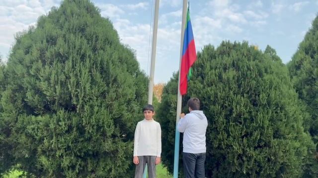 Торжественная церемония в КСИД: начало учебной недели с гимна и подъёма флага смотреть онлайн