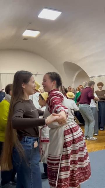 ,,Ой,Ра,,. Танцы в музее смотреть онлайн