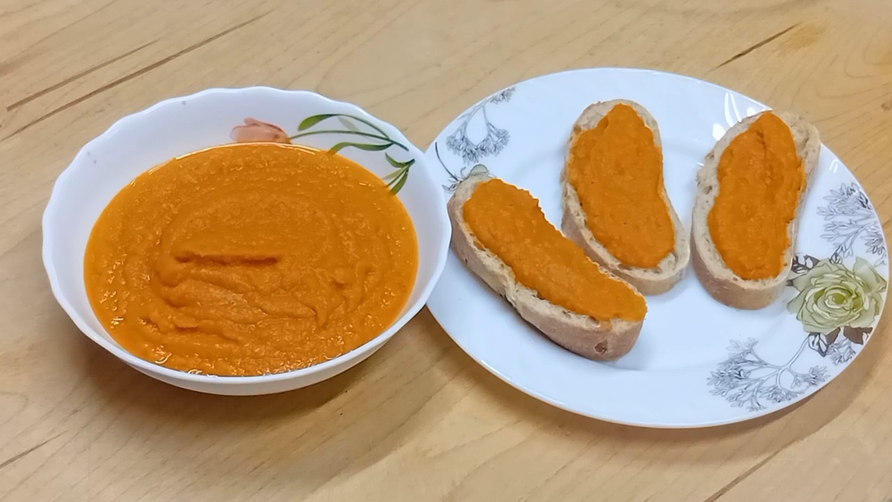 Супер вкусная кабачковая икра / Икра из кабачков смотреть онлайн