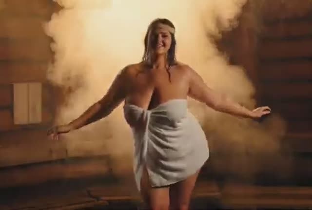 ЗАСТУКАЛА МУЖА В БАНЕ смотреть онлайн