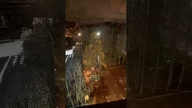 На улице ночь и начинается снег смотреть онлайн