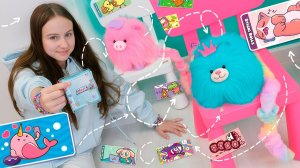 Идем на поиски украшений Sticki Rolls! 🎀Игрушки пушистики расклеивают стикеры и получают браслеты!