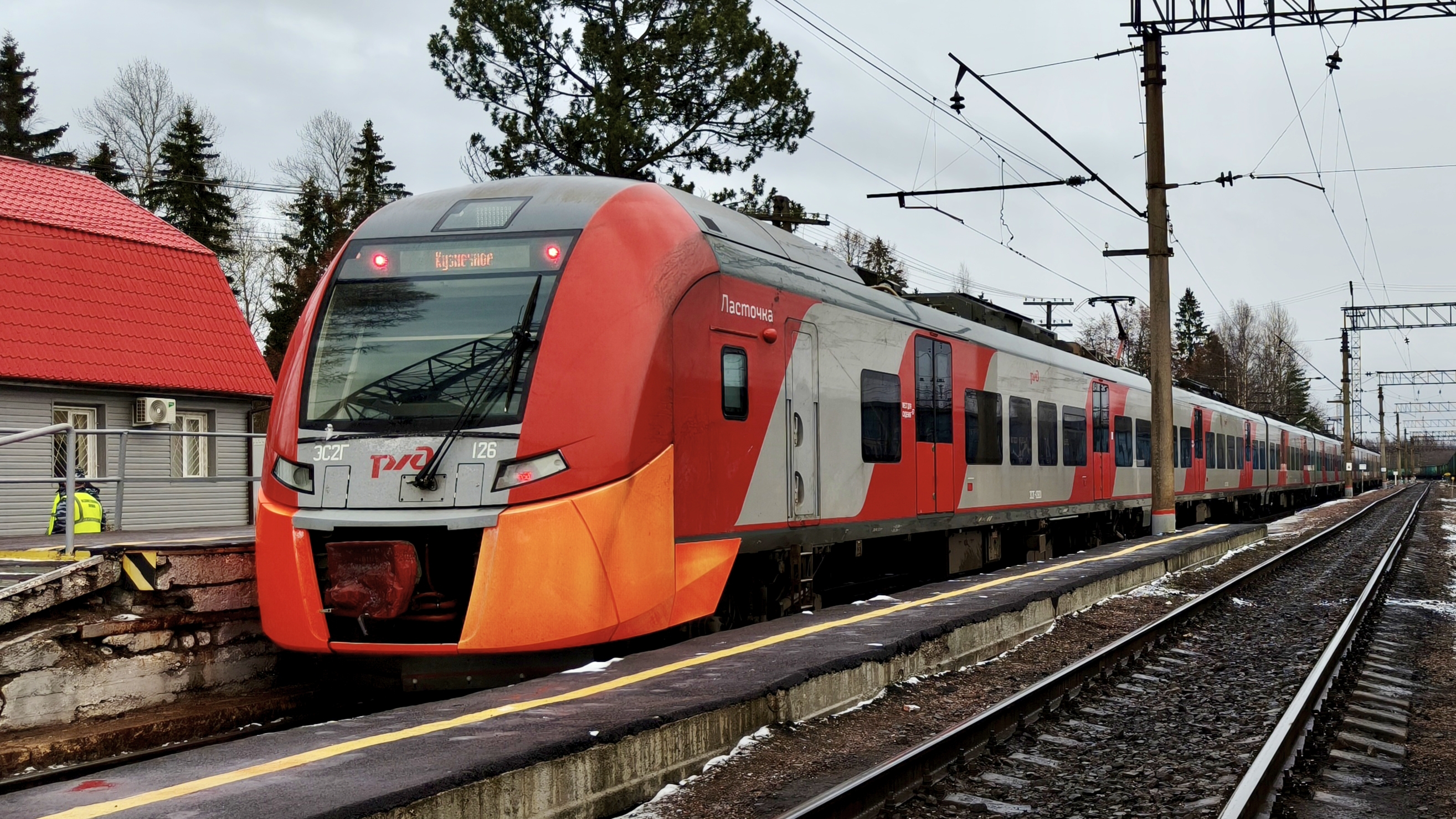 Первые дни снега. ЭС2Г 126 Санкт-Петербург Финляндский - Токсово смотреть онлайн