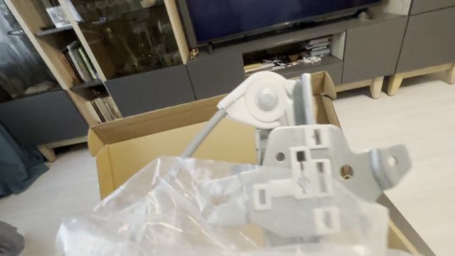 Polcar 2713PSG1: Стеклоподъемник Nissan Juke I передний левый без мотора. Распаковка