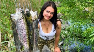 Поймала и Приготовила ФОРЕЛЬ ГОЛЫМИ РУКАМИ на Дикой Речке! Вкус просто бомба