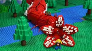 Стал голодным червяком в игре Roblox. Построй лодку за сокровищами, В которой Lego получает самого д