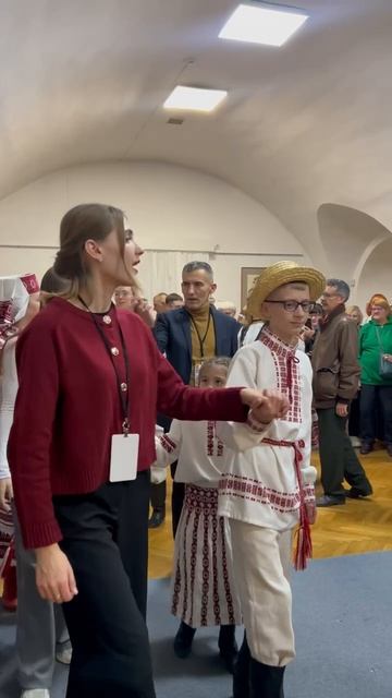 ,, Знакомство,, Танцы в музее смотреть онлайн