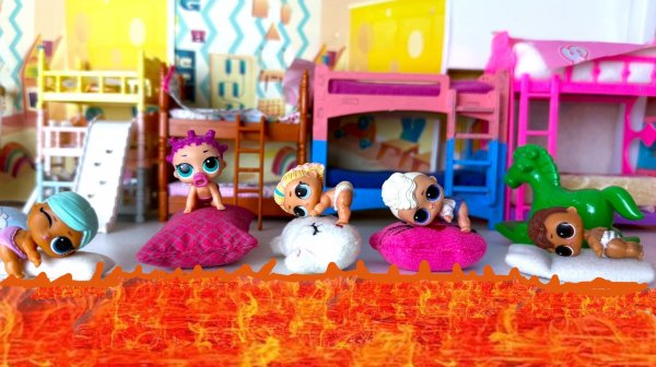 ПОЛ - ЭТО ЛАВА🔥🔥 В ДЕТСКОМ САДИКЕ! Куклы ЛОЛ сюрприз СМЕШНЫЕ мультики ДАРИНЕЛКА