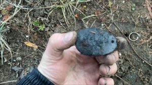 поиск металлоискателем! нашёл монеты на старом пляже!