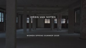 Показ женской коллекции Dries Van Noten весна-лето 2025