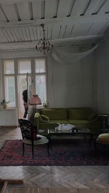 В новом видео покажу вам крутую локацию Екатеринбурга смотреть онлайн