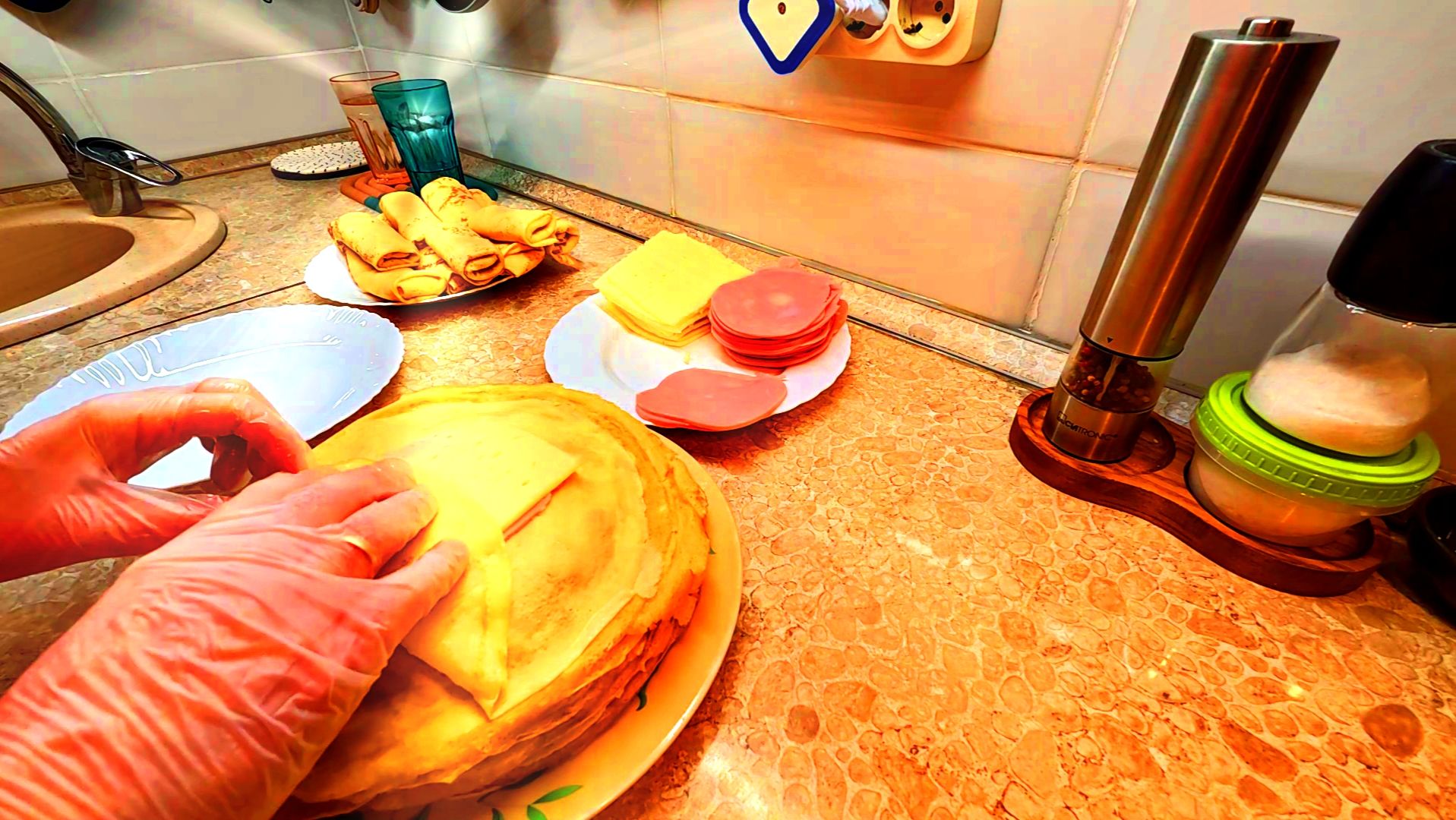 ЗАХОДИТЕ НА БЛИНЧИКИ С ВЕТЧИНОЙ И СЫРОМ! КУЛИНАРНАЯ МЕДИТАЦИЯ. смотреть онлайн