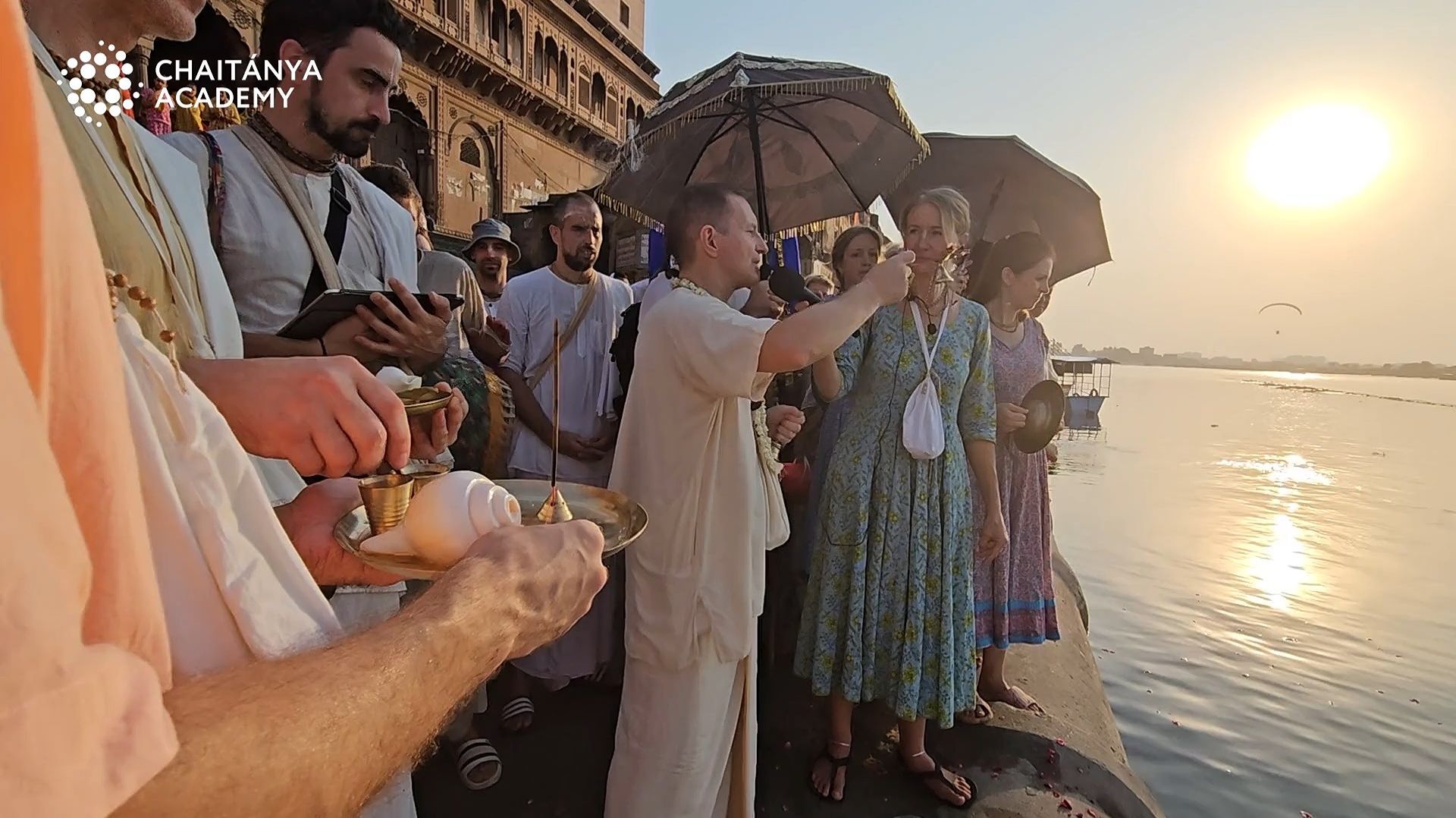 Обеты на священный месяц картика - 2024-10-18 - Шри Прем Прайоджан