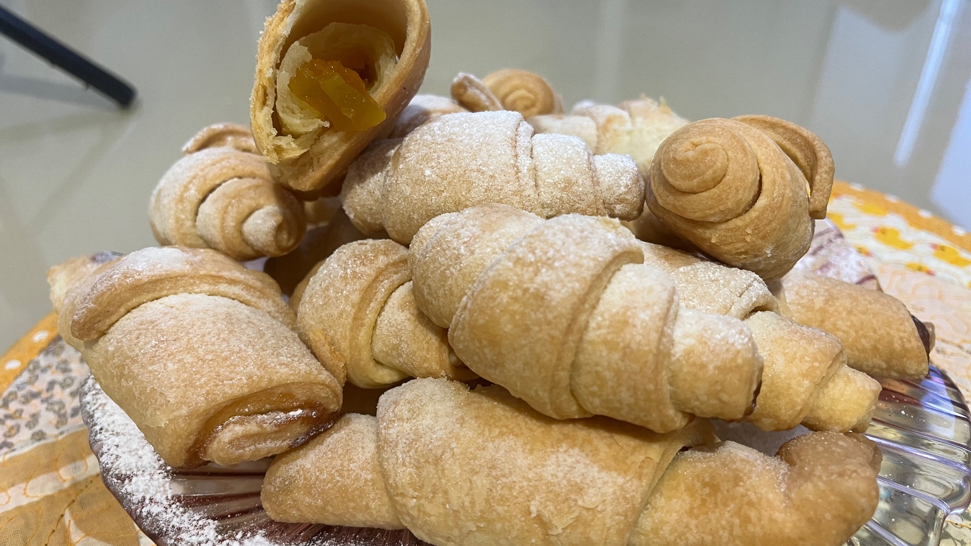 ТВОРОЖНЫЕ РОГАЛИКИ✅СЫР С ПАЖИТНИКОМ 👍/жизнь здесь и сейчас ❤️❤️❤️ смотреть онлайн