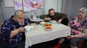 Как вкусно кушаем всей семьёй котлетки рыбные с домашней капустой ПОДВАЛ ИЛЬИЧА вкусно едим