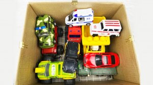 Мультики для детей и малышей про яркие игрушечные Машинки из волшебной коробки. Мультики про машинки