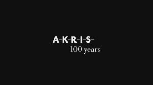 Показ женской коллекции Akris весна-лето 2023