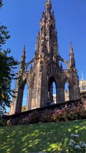 Fredo de Gaultier - Sudden Blow #Scotland #Edinburgh #architecture #sigurdlewerentz #hollowform смотреть онлайн