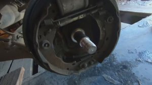 Рено Сандеро Степвей 2. Как ПОДТЯНУТЬ РУЧНИК.  Двигатель Н4М 113 л.с.