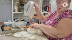 Готовлю ужин пирожки 🤣🤣🐟👍