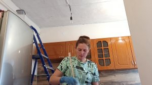 ЖИЗНЬ В СТАНИЦЕ./ КУПИЛИ ДВЕРЬ В ВАННУЮ./ ЦВЕТЫ/ ПОКРАСИЛА ПОТОЛОК.