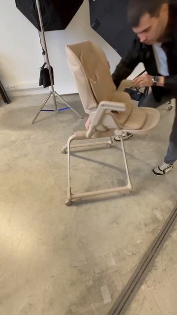 Стульчик для кормления Happy Baby Romeo смотреть онлайн