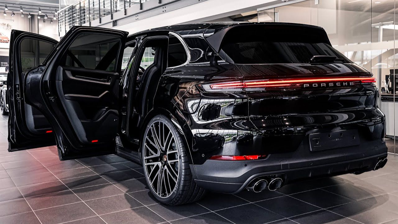 НОВЫЙ Porsche Cayenne (2026) — обзор интерьера и экстерьера смотреть онлайн